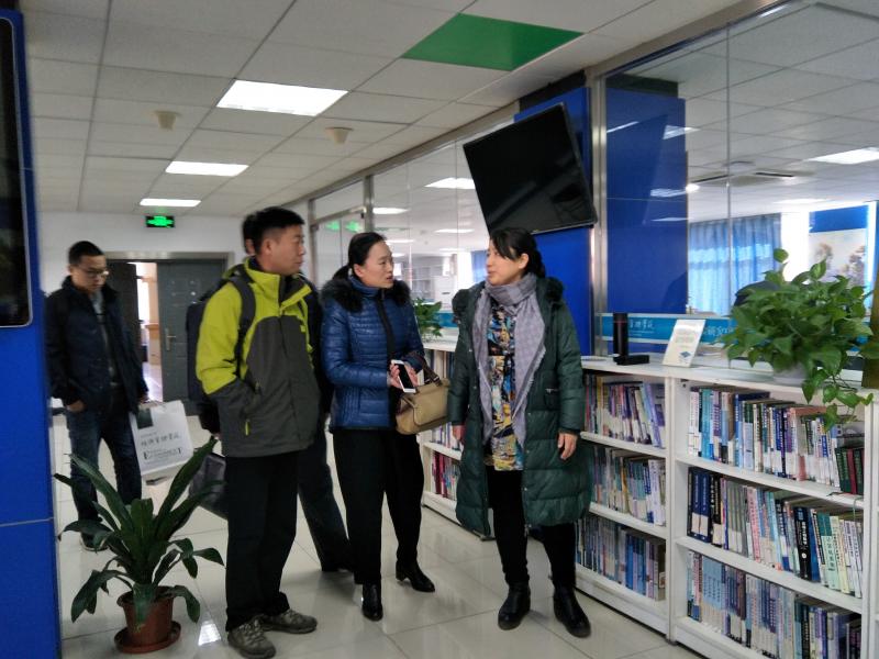 义乌信息光电高新区管委会副主任吕少丽一行来访我院